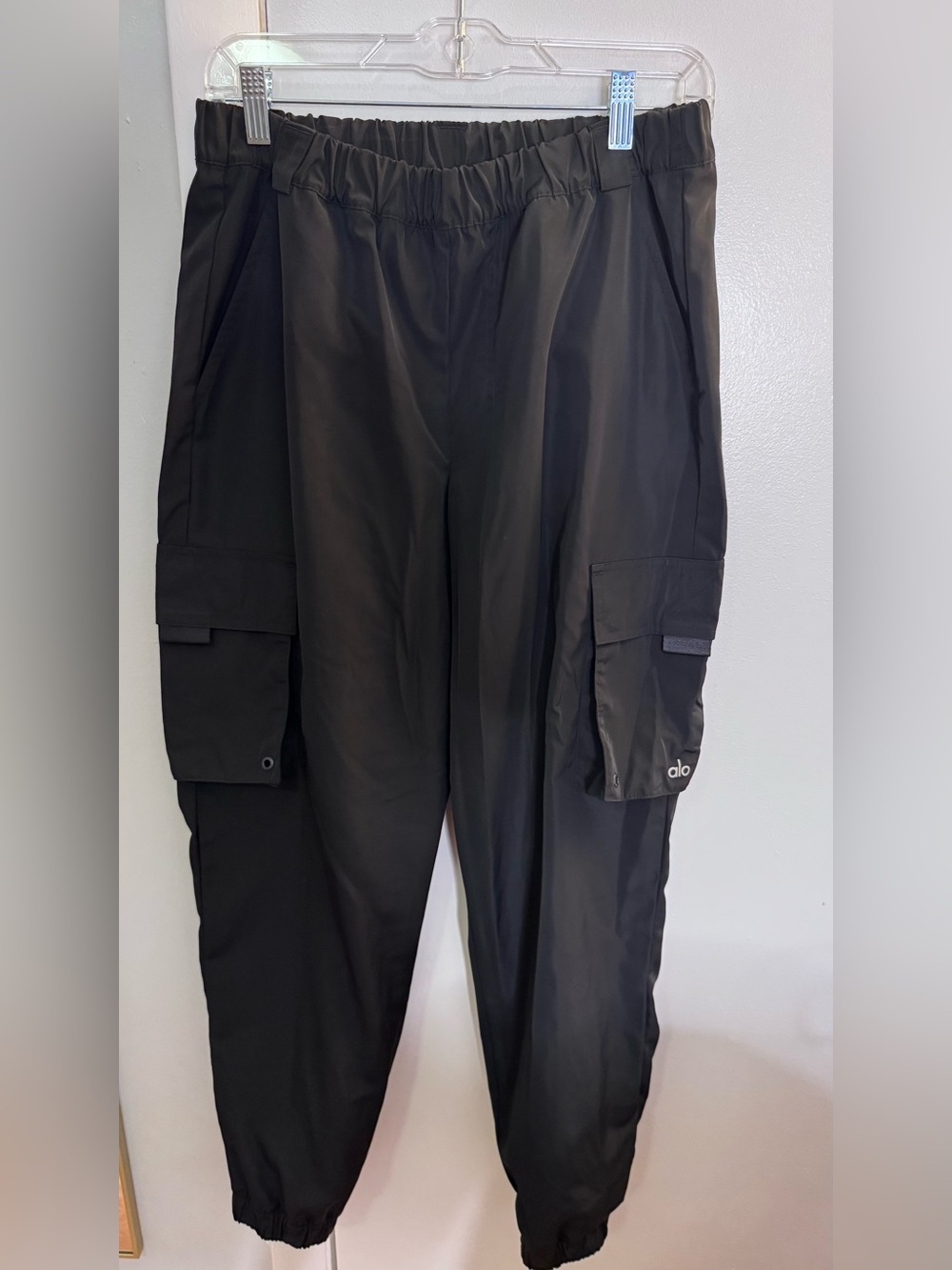 ALO Yoga Black Cargo Joggers with Utility Pockets
